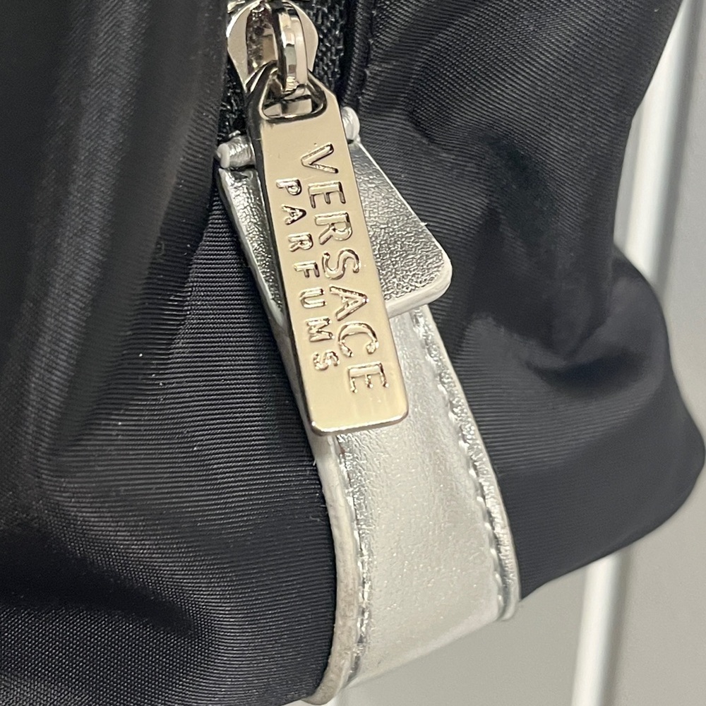 Versace holdall bag - Picture 9 of 16